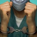 χειροπέδες στο συντονιστή εφημερίας Ειδικευόμενοι eidikeuomenoi iatroi