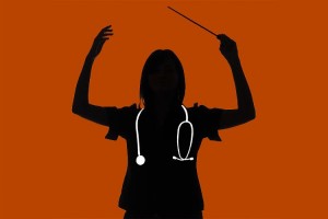 ιατρός νοσηλευτής μαέστρος ειδικευόμενοι eidikeuomenoi
