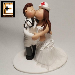 γαμπρός νύφη τούρτα ιατρός νοσηλεύτρια γάμος. Ειδικευόμενοι eidikeyomenoi eidikeuomenoi