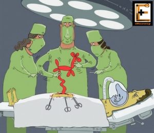 Χειρουργείο κήλης ομφαλοκήλης εντέρου, χειρουργοί φτιάχνουν ζωάκι σκυλάκι μπαλονιού με το έντερο. Ειδικευόμενοι. Χιούμορ